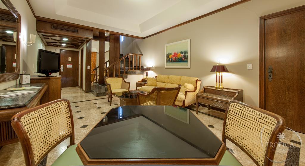 Hotel Tropical Манаус Екстер'єр фото A living room at the Taj Bengal