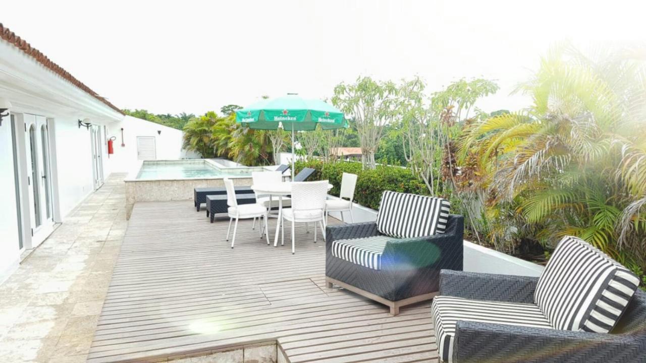Hotel Tropical Манаус Екстер'єр фото Rooftop pool at the hotel