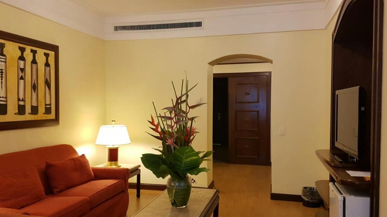 Hotel Tropical Манаус Екстер'єр фото A suite at the hotel