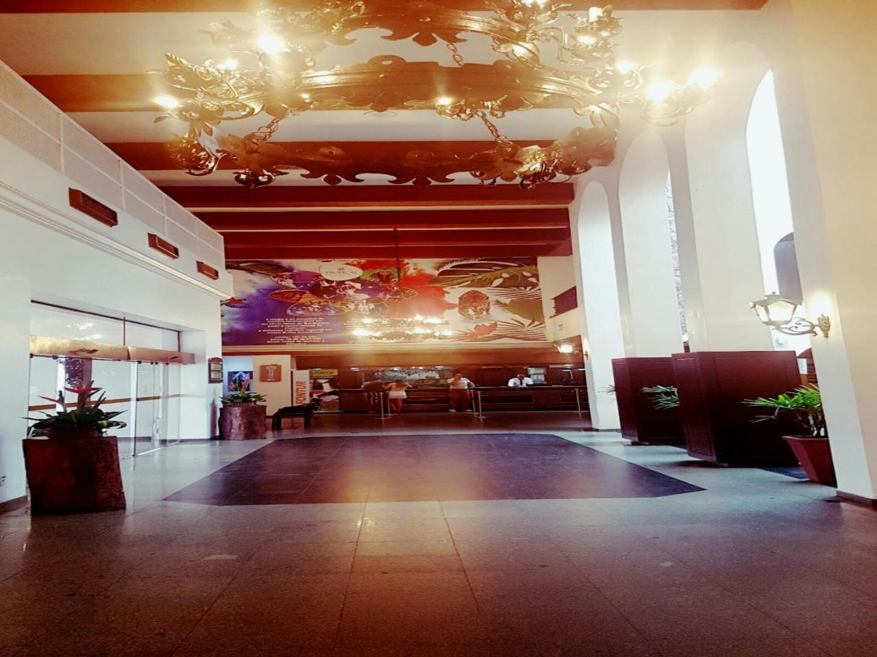 Hotel Tropical Манаус Екстер'єр фото Lobby